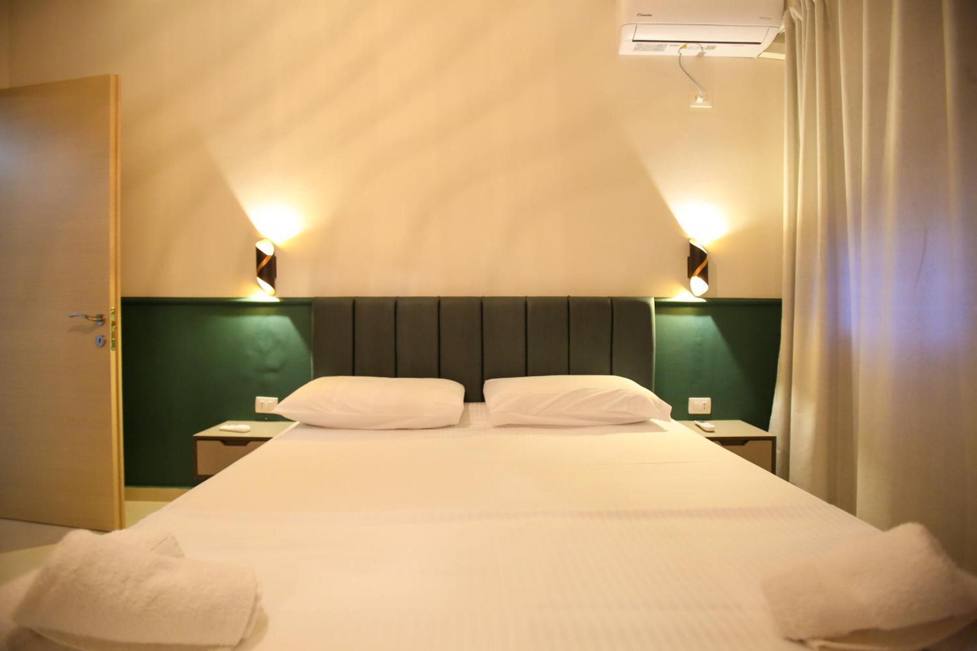 Oasis Residence Vlorë エクステリア 写真